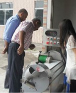 為埃及客戶提供瓜果脫皮、切割、風(fēng)干、包裝生產(chǎn)線