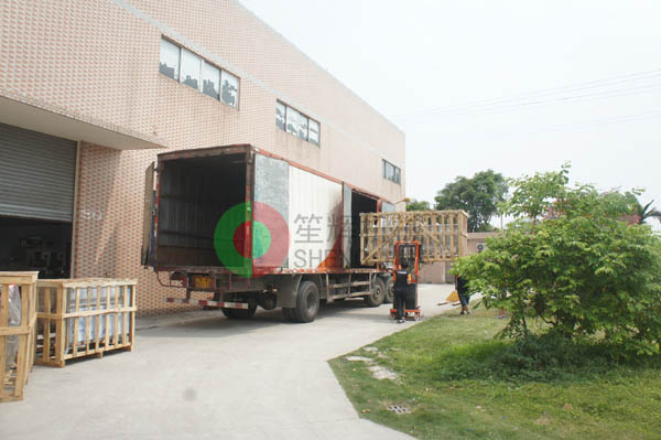 江西客戶向我公司訂購切菜機(jī)、渦流洗菜機(jī)、脫水機(jī)等蔬菜加工設(shè)備