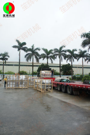 山東客戶訂購的一批蔬菜清洗加工生產(chǎn)線出貨了!