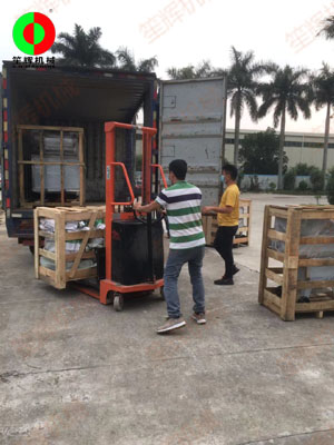 廣西客戶訂購(gòu)切菜機(jī)及洗菜機(jī)設(shè)備裝車出貨