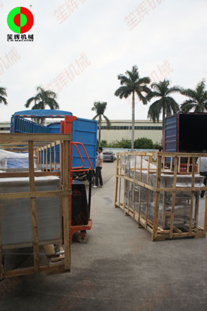 兩貨車蔬果加工機(jī)械設(shè)備發(fā)貨交付客戶！