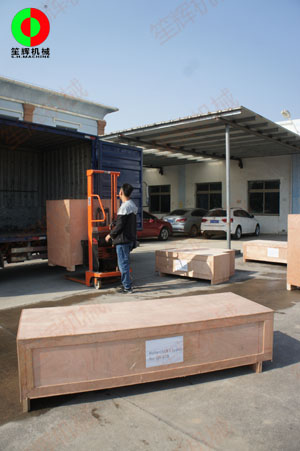 春節(jié)假期前最后一批海外定單完成，蔬果清洗加工機械裝車發(fā)貨！