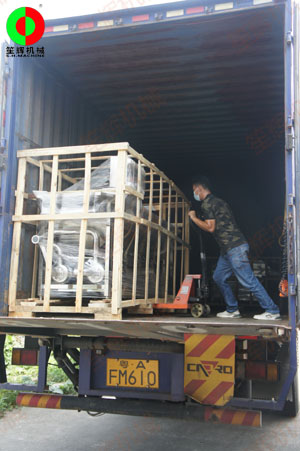 廣州客戶隨車自提現(xiàn)貨渦流洗菜機(jī)組！